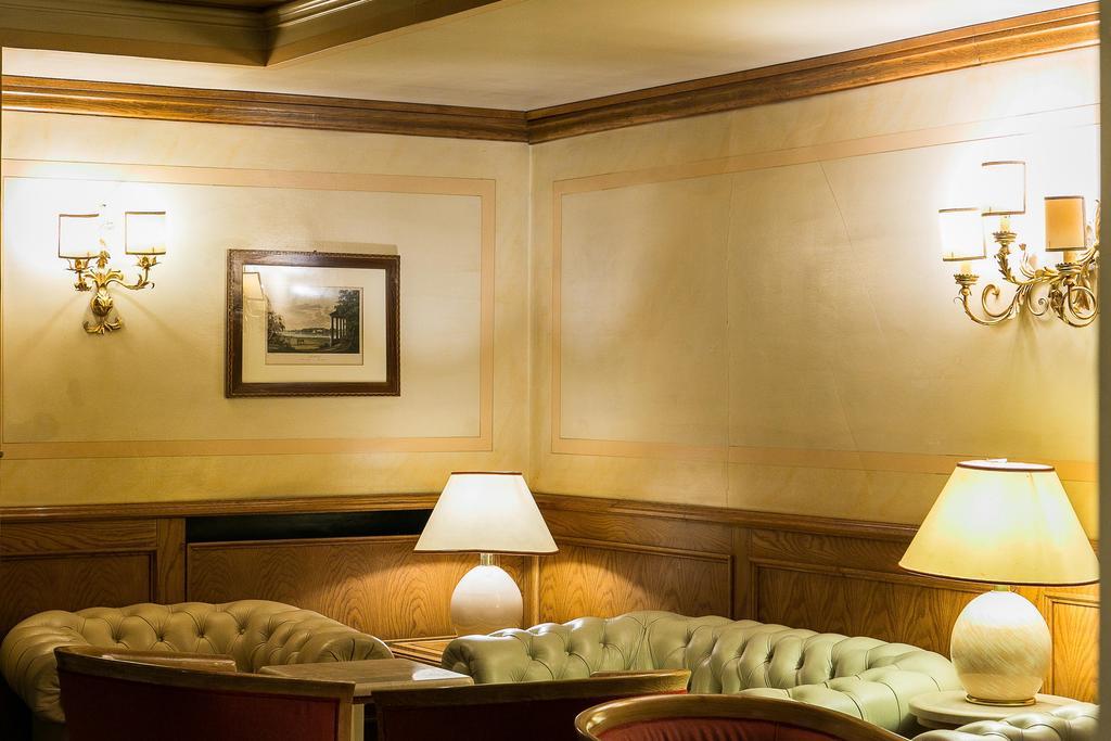 Hotel Posta R.T.A. มาดอนนาดีกัมปิโญ ภายนอก รูปภาพ